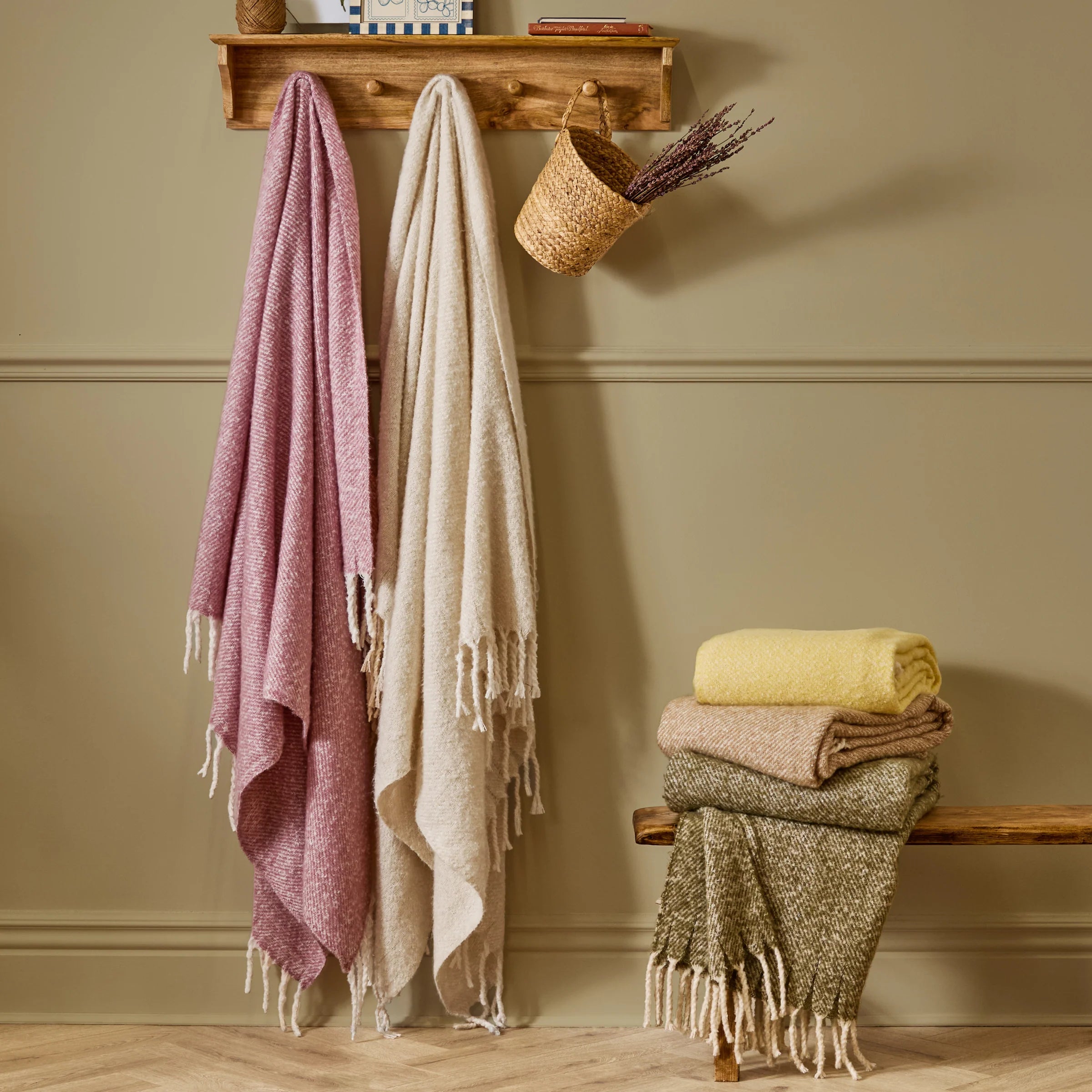 Elements Woven Tasselled Throw in Natural